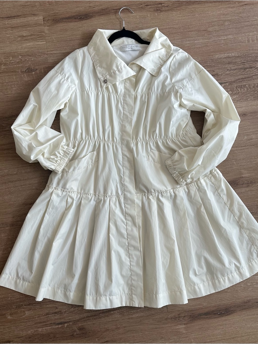 STELLA MCCARTNEY | CREAM PLEATED A-LINE JACKET/ RAIN COAT/ WINDBREAKER | EUC SZ4